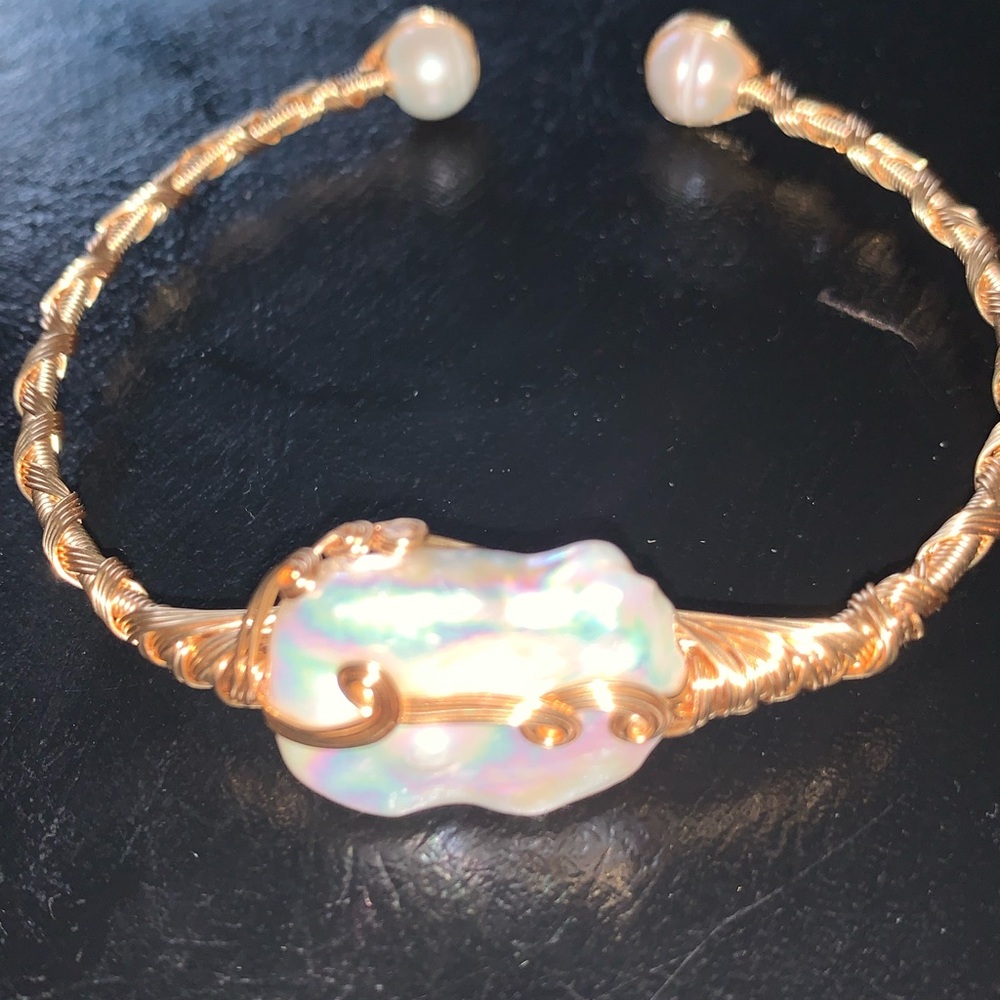 Elegant Gold tone original freshwater rainbow Pearl Bracelet